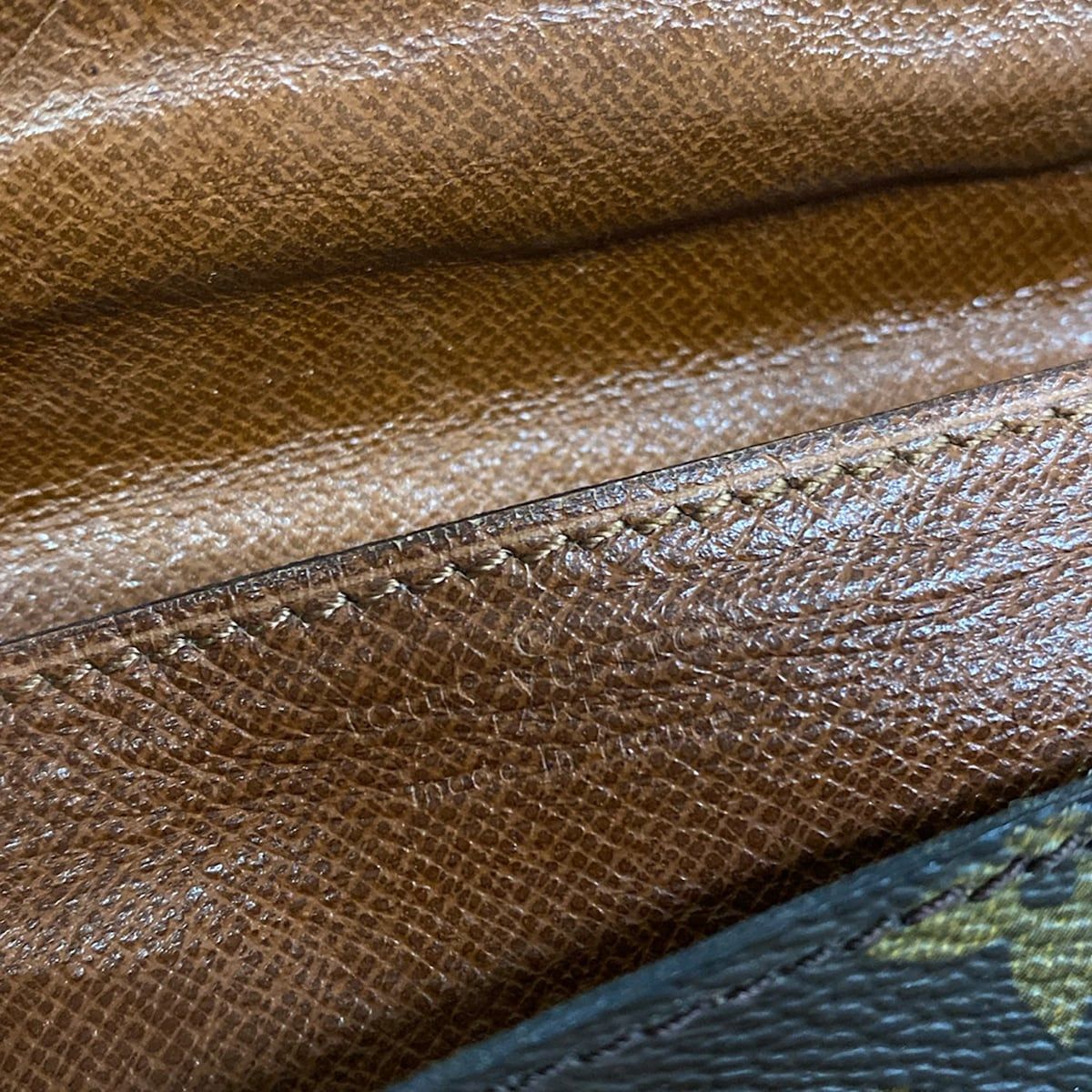 LOUIS VUITTON(ルイヴィトン) ショルダーバッグ モノグラム ダブル・ラバット M51815 LOUIS VUITTON(ルイヴィトン) ショルダーバッグ モノグラム ダブル