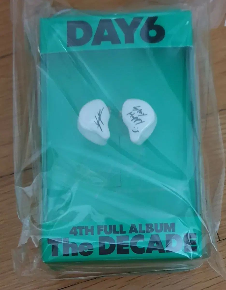 DAY6（デイシックス） デシッ DAY6 正規 4ジップ The DECADE インイヤー ヨンケイ (Young K)
