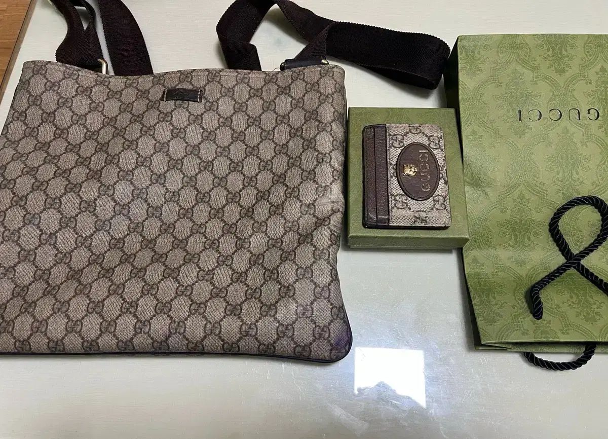 グッチ クロスバック グッチ 財布