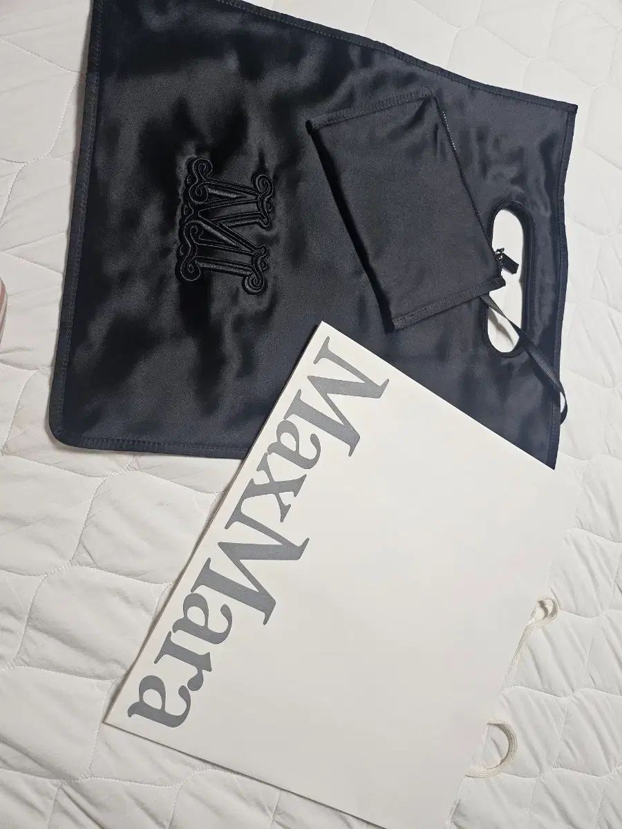 Max Mara ショッパーバッグ