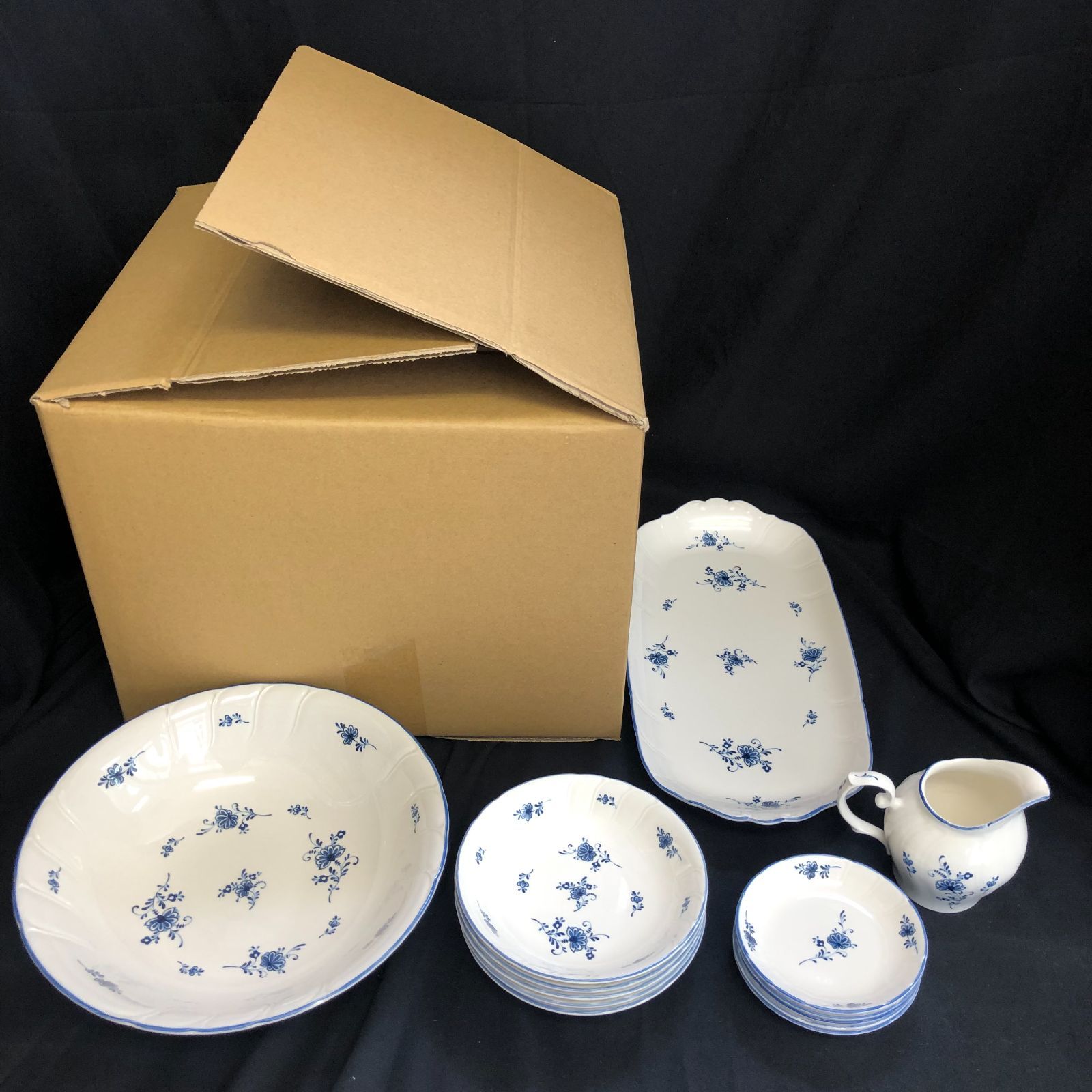NORITAKE ノリタケ 食器セット 皿・ボウル 青い小花 クラフトーン 長皿1枚、フルーツ皿5枚、小皿5枚、大サラダボウル1つ、ミルクポット1つ NA207