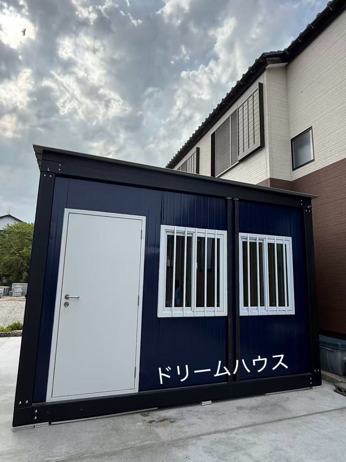 2.5x4x2.8m勾配屋根　仮設プレハブ　プレハブハウス　事務所　倉庫　物置