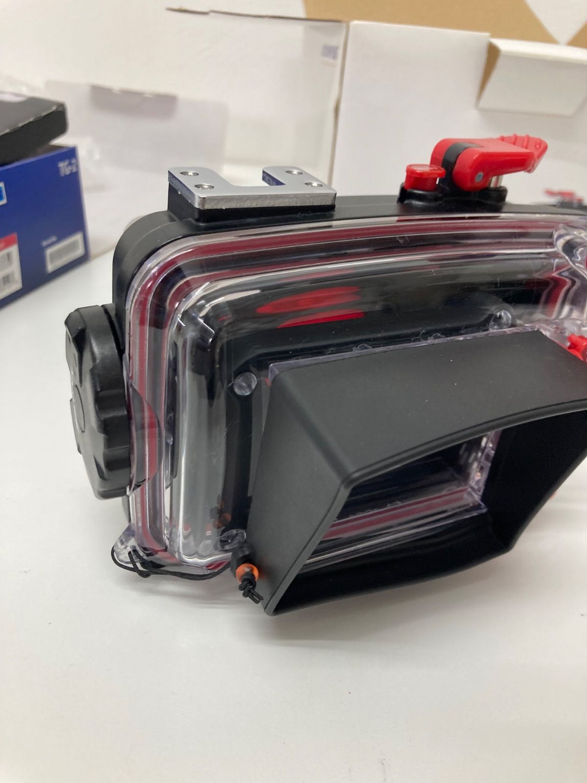 OLYMPUS Tough TG-2 & 防水プロテクター PT-053 - メルカリ