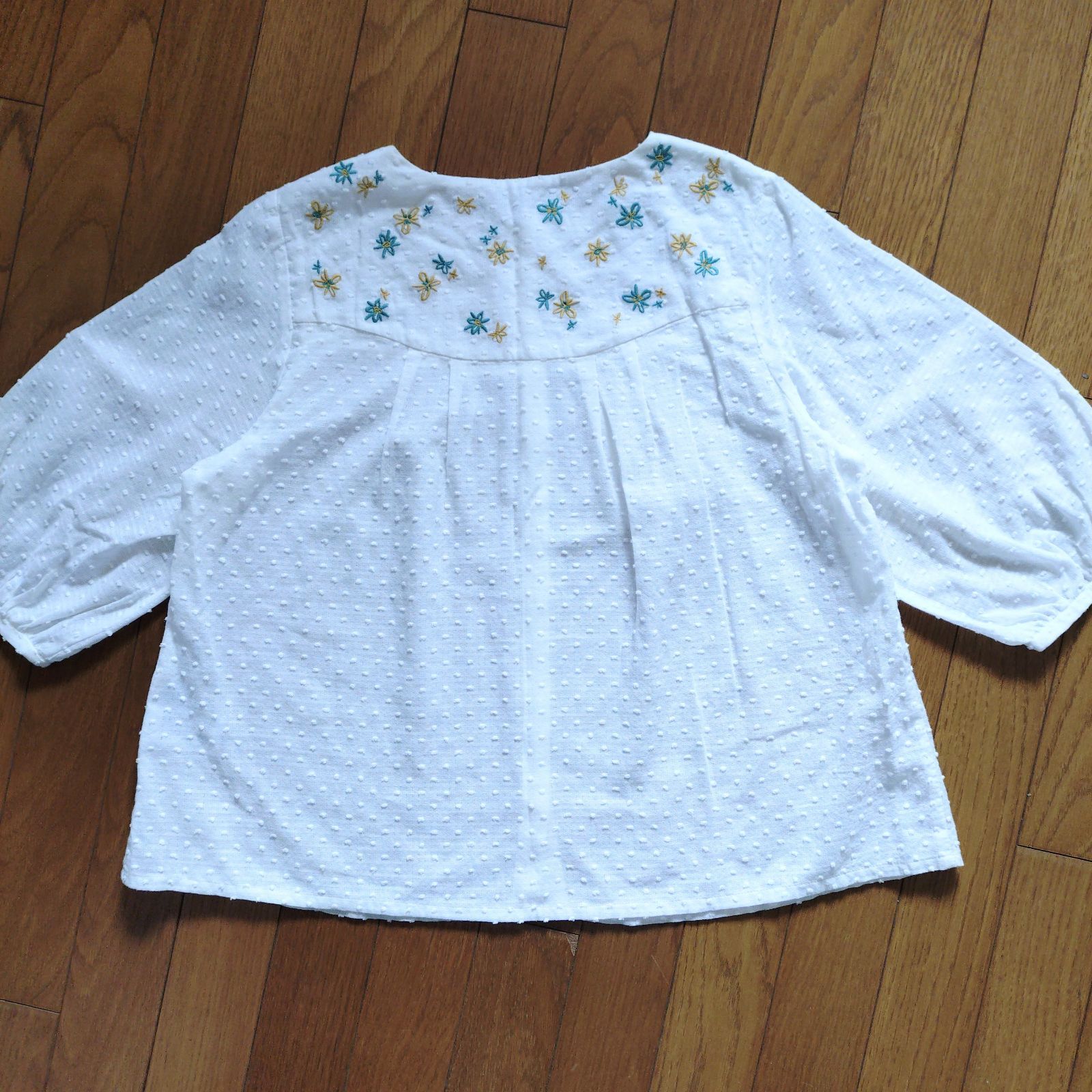 サイズ40 Jocomomola ホコモモラ お花刺繍のコットンブラウス 春夏