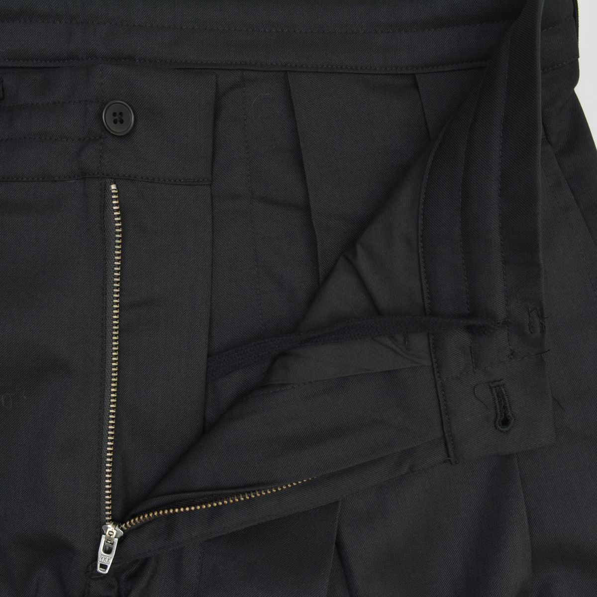 NOTCONVENTIONAL】N26-006-BLK-A タックプリーツ 袴パンツ - メルカリ