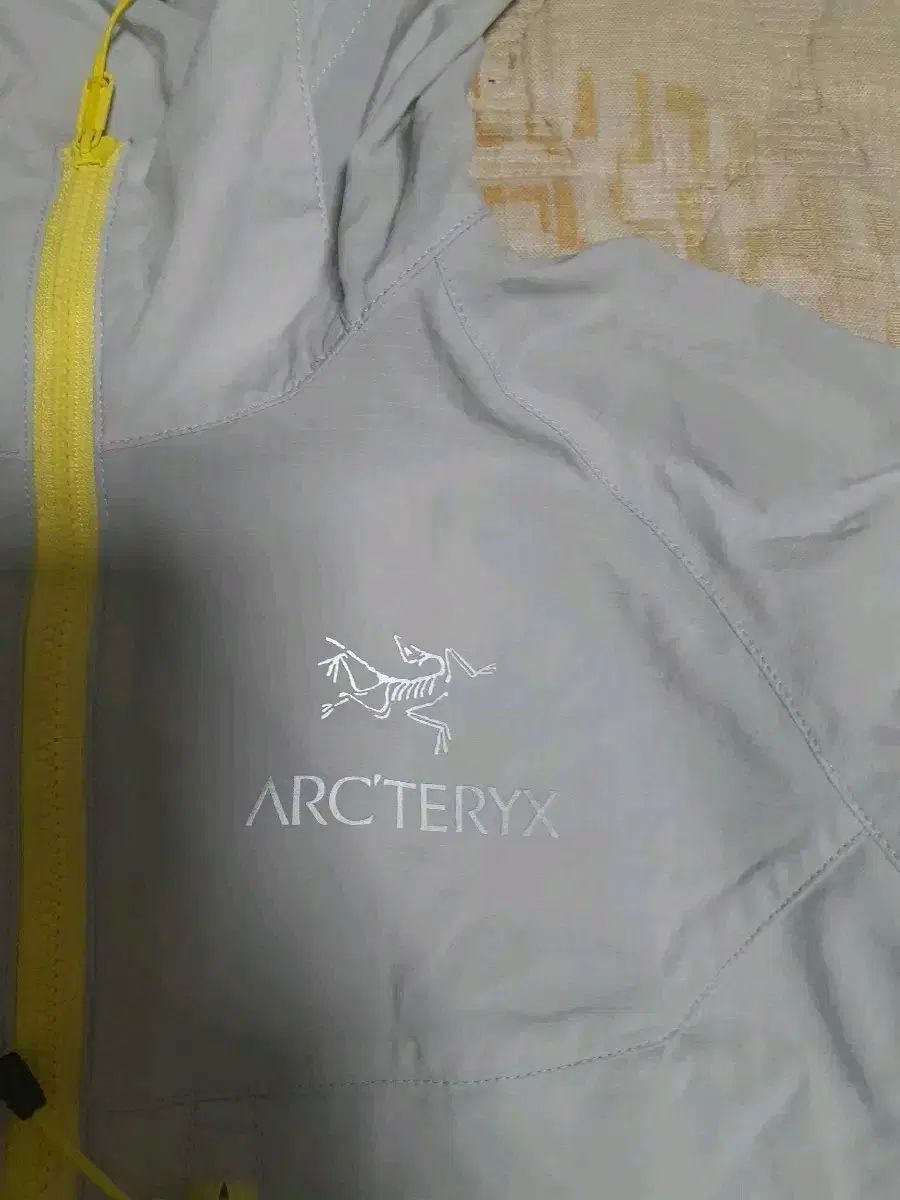 ARC'TERYX アークテリクス ウィンドブレーカー グレー S