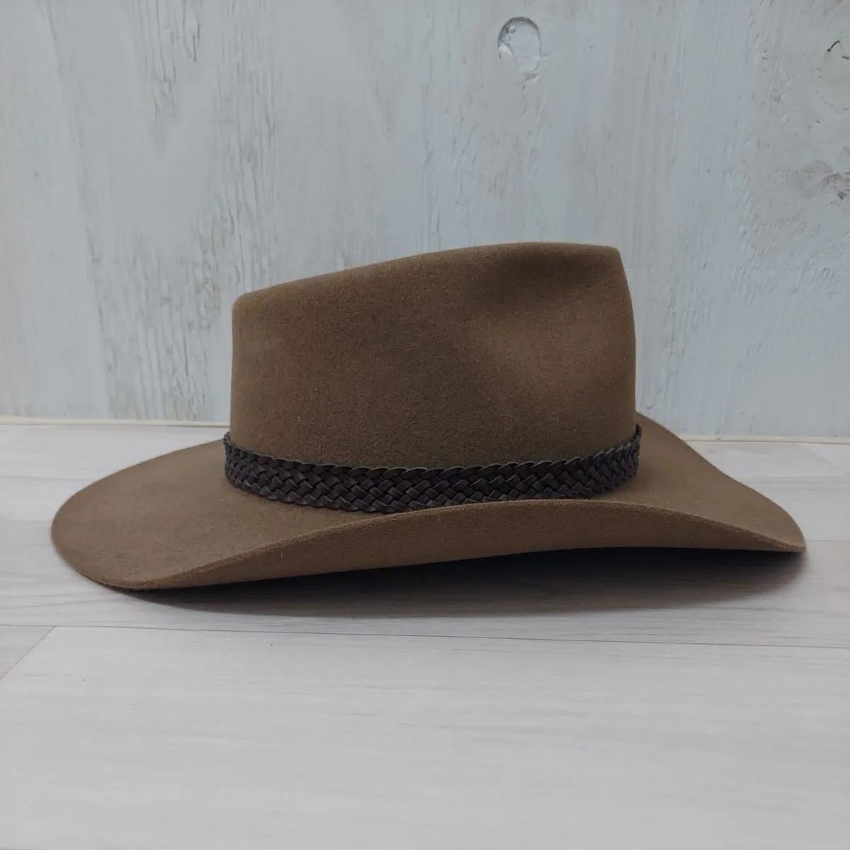 AKUBRA アクブラ　ウエスタンハット　テンガロンハット　ベージュ58キムタク アクブラ オーストラリア AKUBRA Snowy River フェルトハット