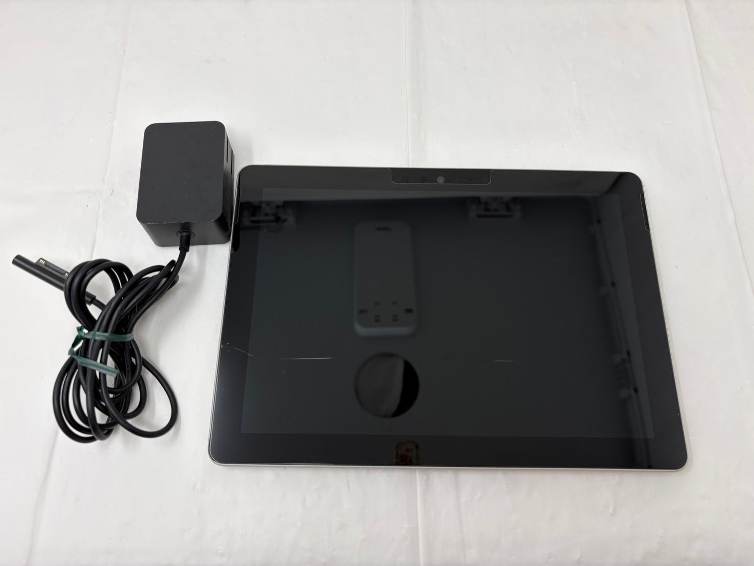 ◆Microsoft マイクロソフト Surface go タブレットPC A1824 Windows10home 128GB コード付き 中古◆21366★