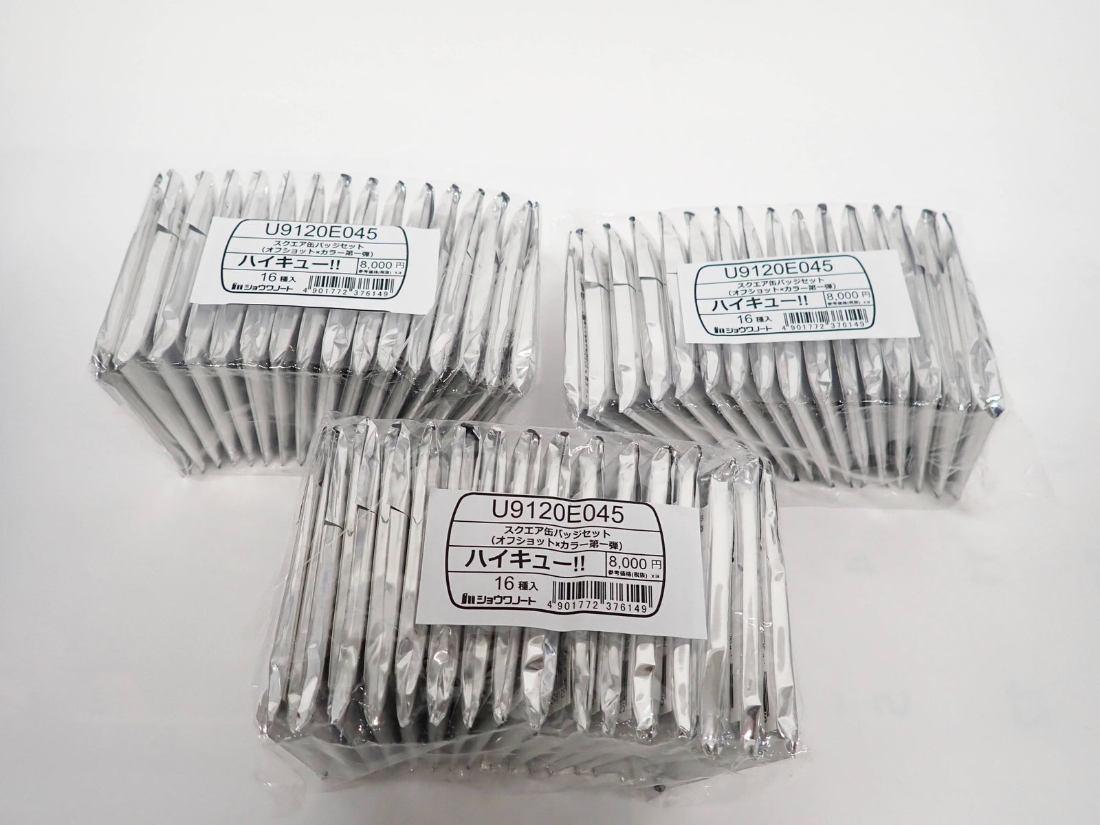 ハイキュー　未開封品　スクエア缶　バッジセット　オフショット×カラー第一弾 未開封 ハイキュー!! スクエア缶バッジ BOX オフショット×カラー第一弾