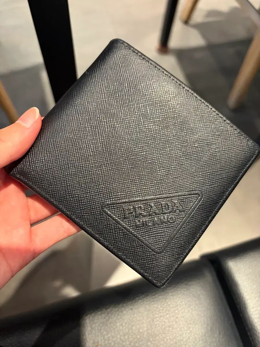 PRADA プラダ サフィアーノ ブラック 二つ折り財布