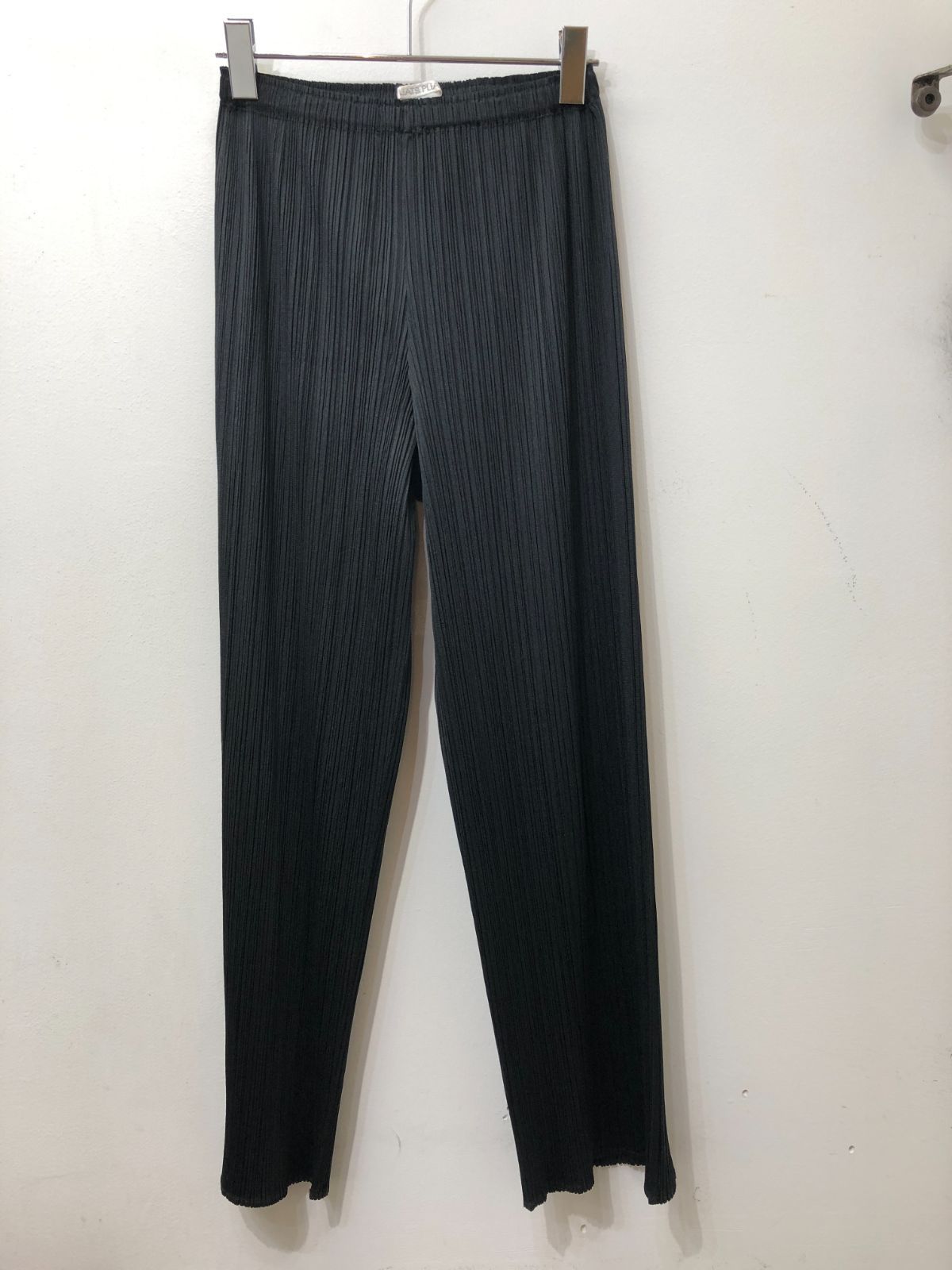 180☆PLEATS PLEASE ISSEY MIYAKE プリーツプリーズ☆パンツ【１】ブラック