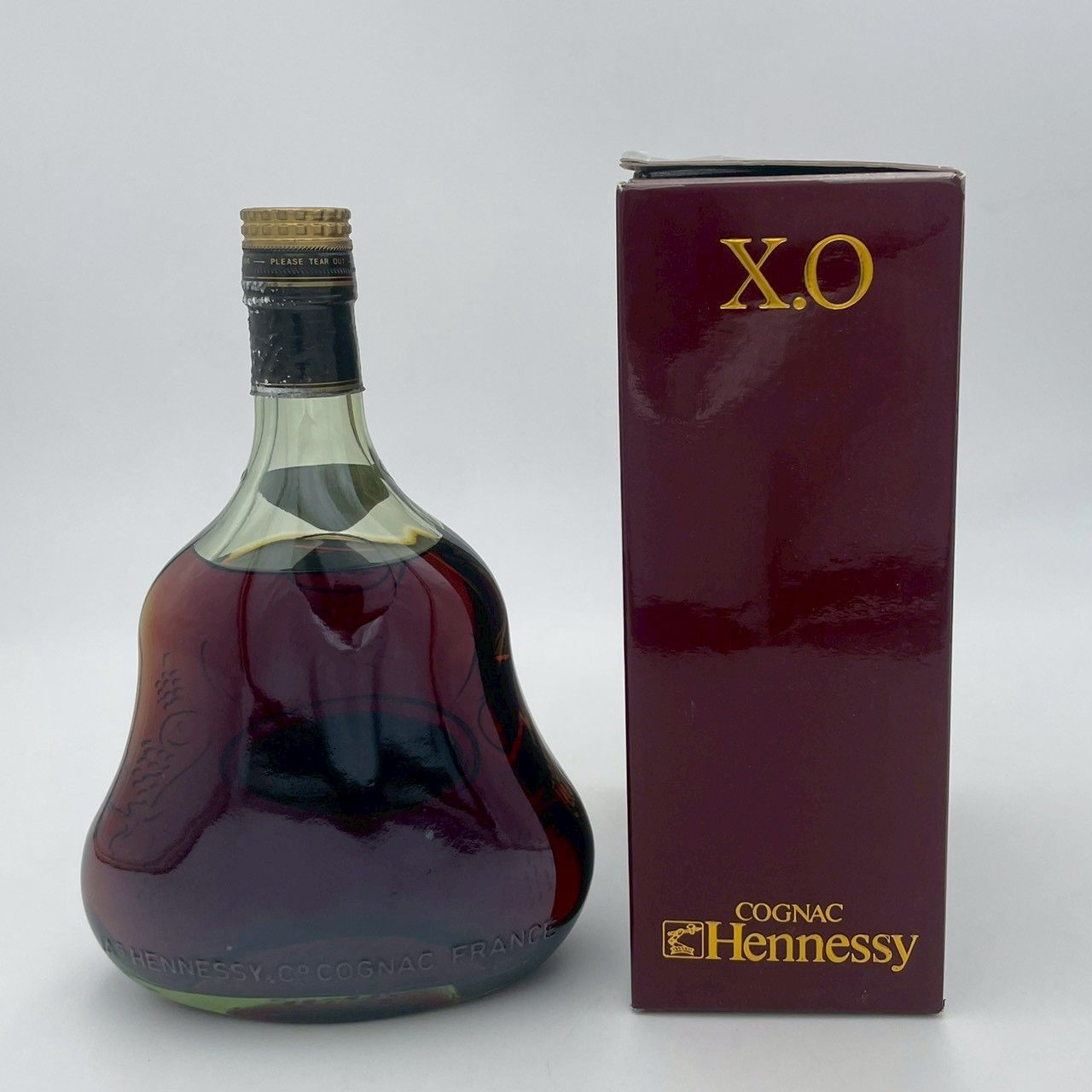 Hennessy XO コニャック cognac ヘネシー 金キャップ 古酒 箱 ヘネシーXO 金キャップ 700ml 箱付 古酒 - メルカリ