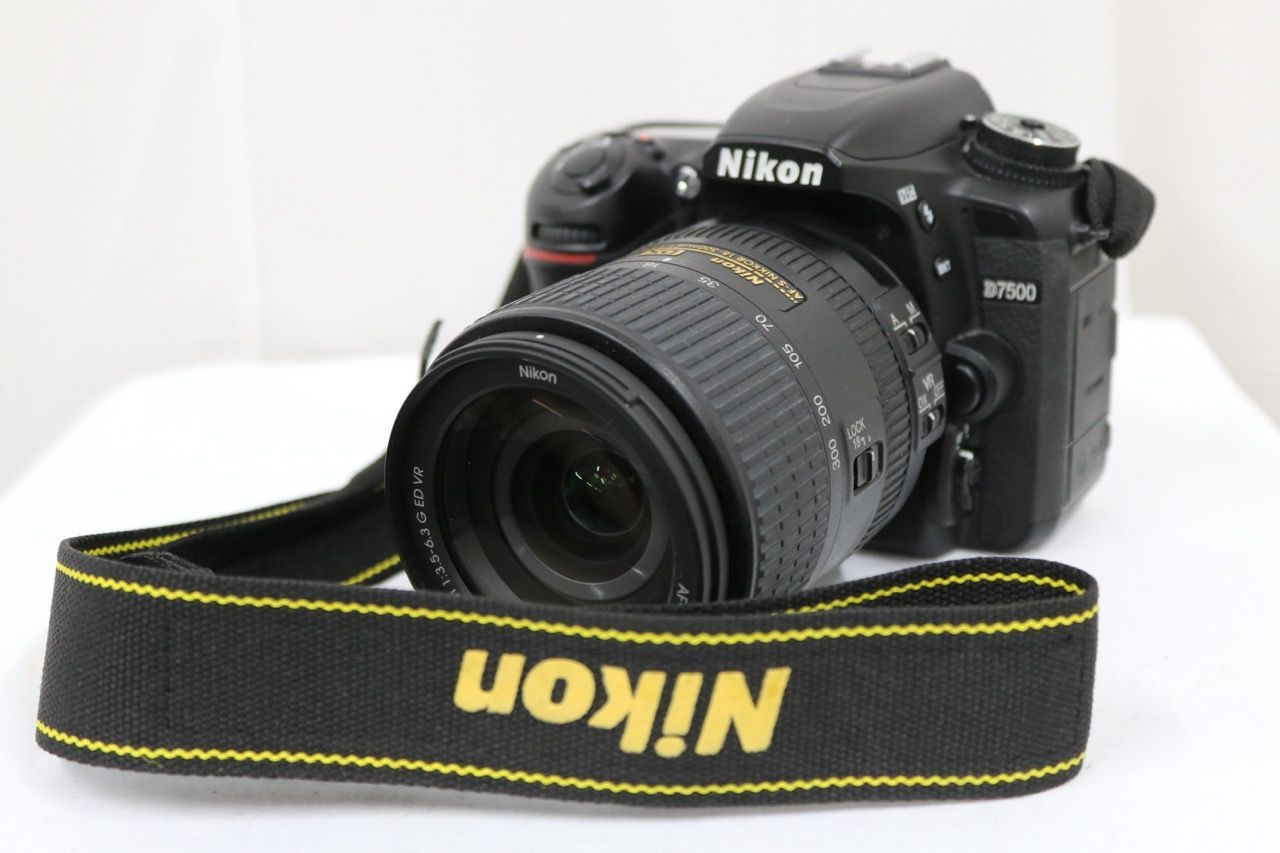 【返品保証】 【シャッター8011回】ニコン Nikon D7500 DX VR AF-S NIKKOR 18-300mm F3.5-6.3G ED デジタル一眼 e10688