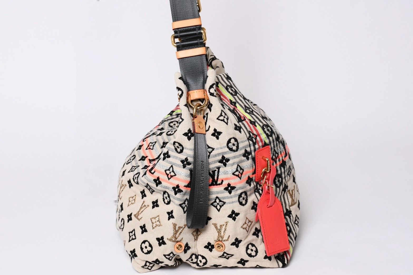 ルイ ヴィトン LOUIS VUITTON モノグラム シュシュ ボヘミアン ショルダー バッグ キャンバス ベージュ マルチカラー M40359 VLP 90222194 LOUIS VUITTON - ルイ ヴィトン LOUIS VUITTON モノグラム シュシュ