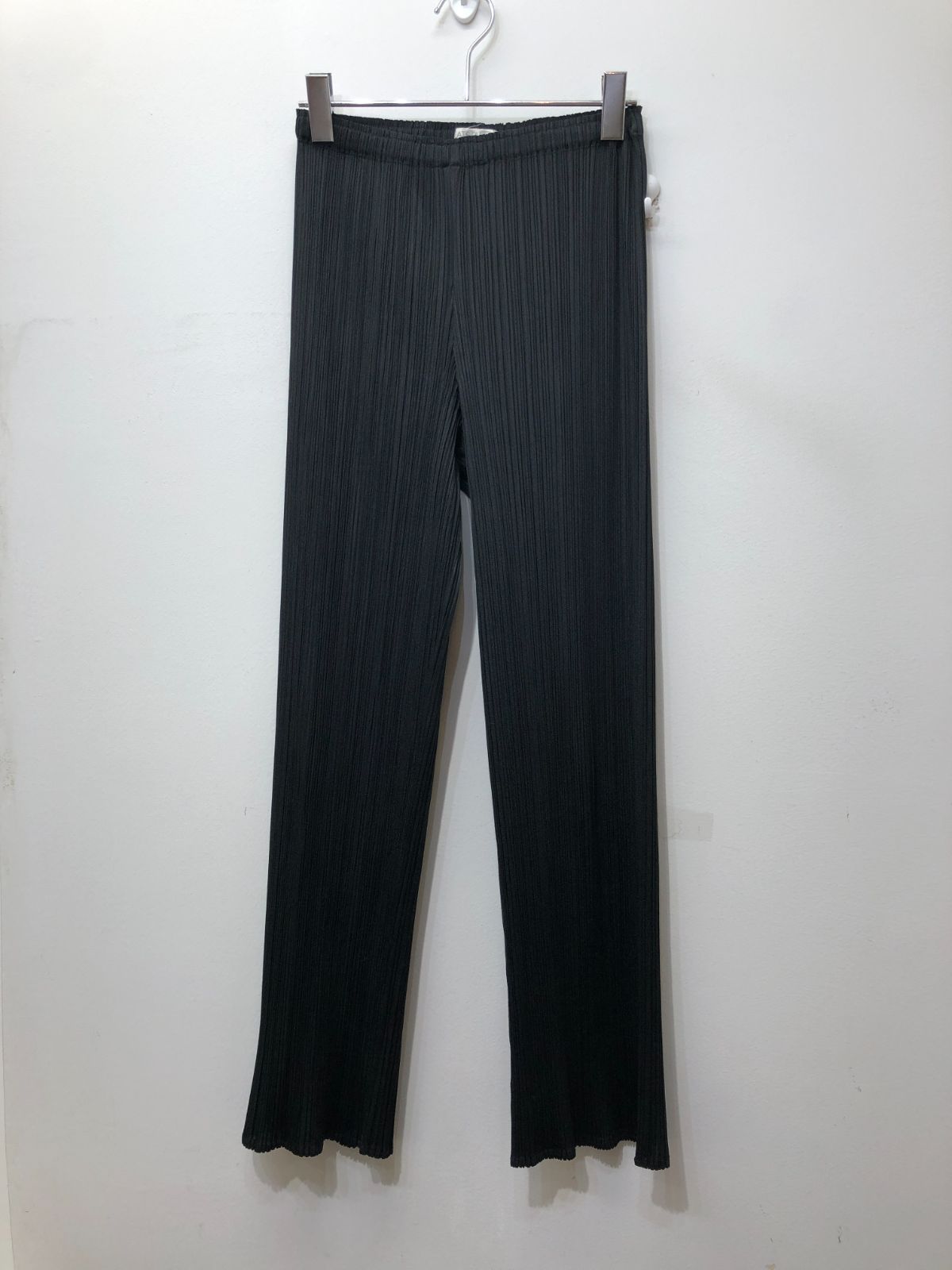 181☆PLEATS PLEASE ISSEY MIYAKE プリーツプリーズ☆パンツ【１】ブラック