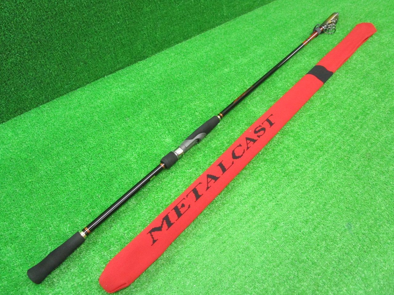 EC豊　（美品）がまかつ　がま磯　メタルキャスト　110MH