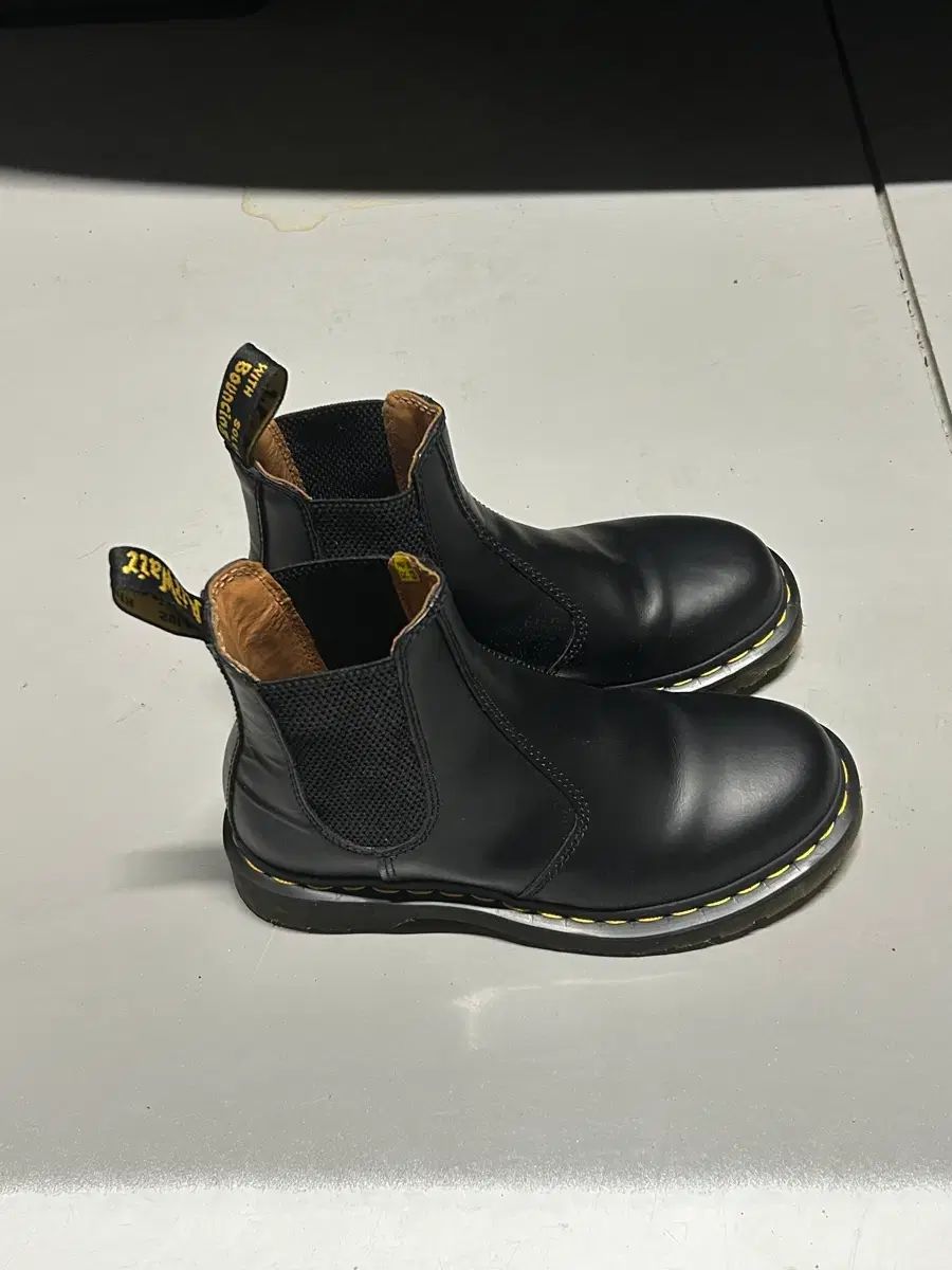 DR. MARTENS ドクターマーチン チェルシーブーツ 2976 YS230 ブラック 出品