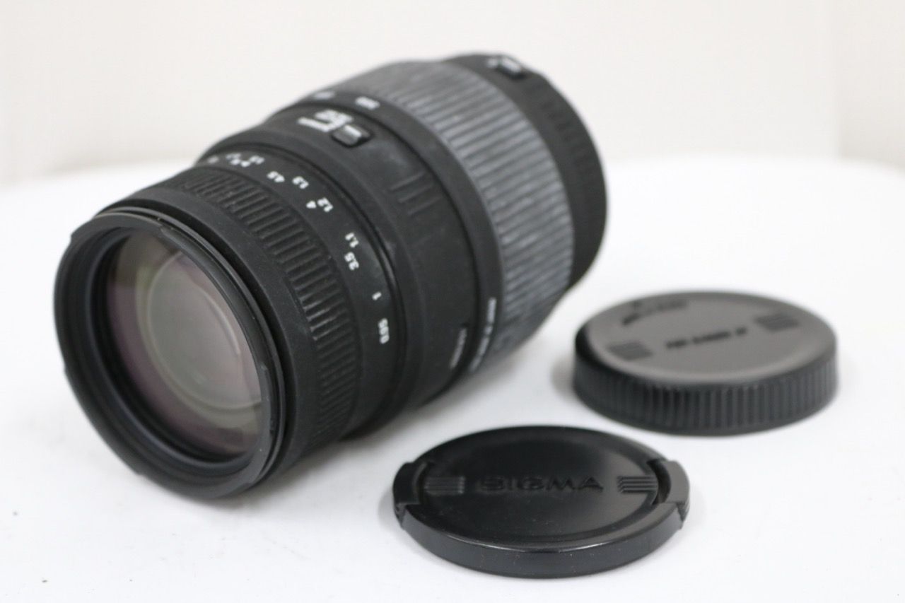 【返品保証】 シグマ Sigma 70-300mm F4-5.6 DC キャノンマウント 前後キャップ付き レンズ e11002