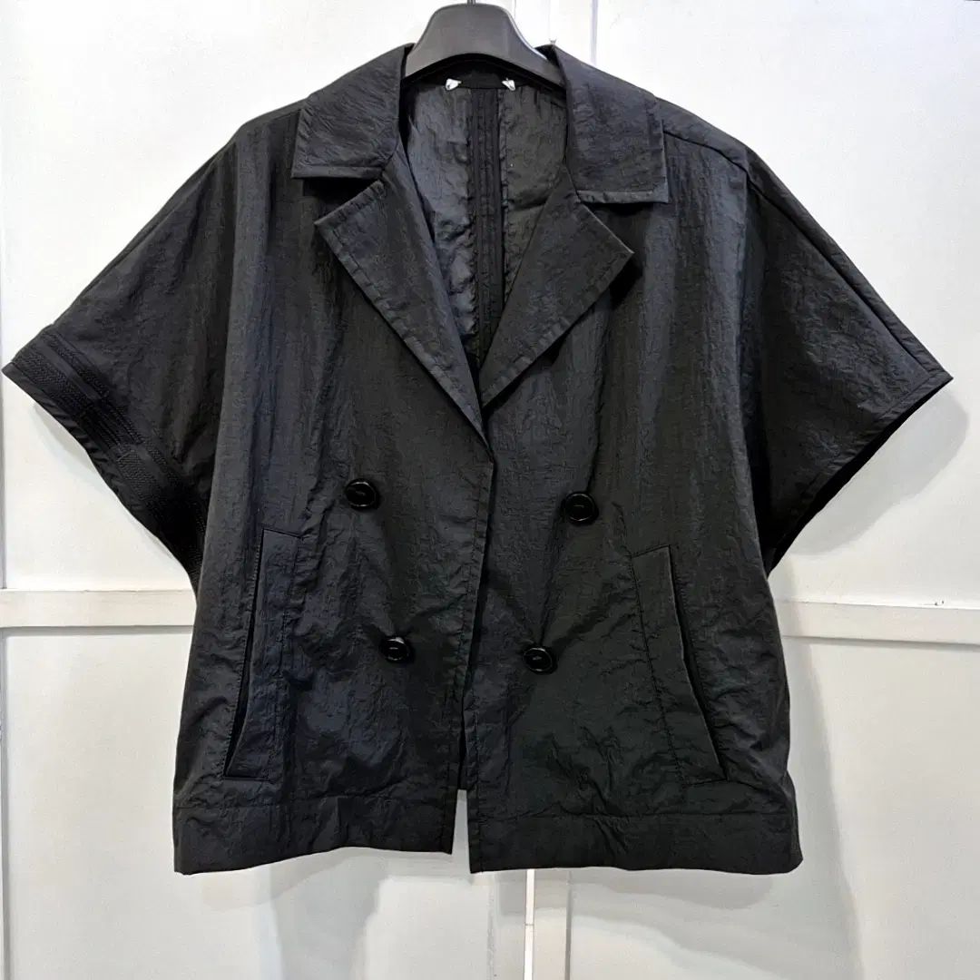 ダブルボタン半袖ジャケット