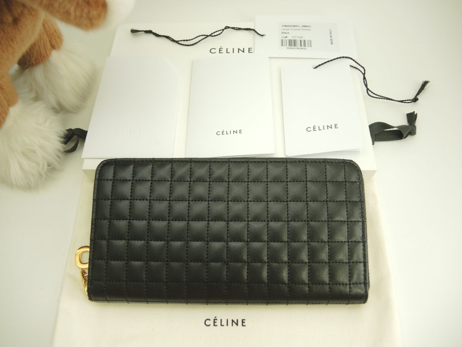 ✨極上美品✨　セリーヌ　長財布　キルティング　Cチャーム　ロゴチャーム　レザー ✨極上美品✨ セリーヌ 長財布 キルティング Cチャーム ロゴチャーム