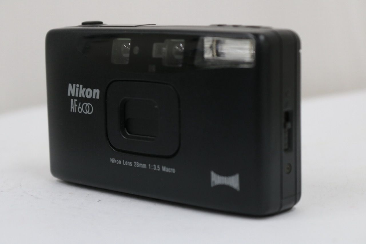 【返品保証】 ニコン Nikon AF600 ブラック 28mm F3.5 Macro コンパクトカメラ e11190