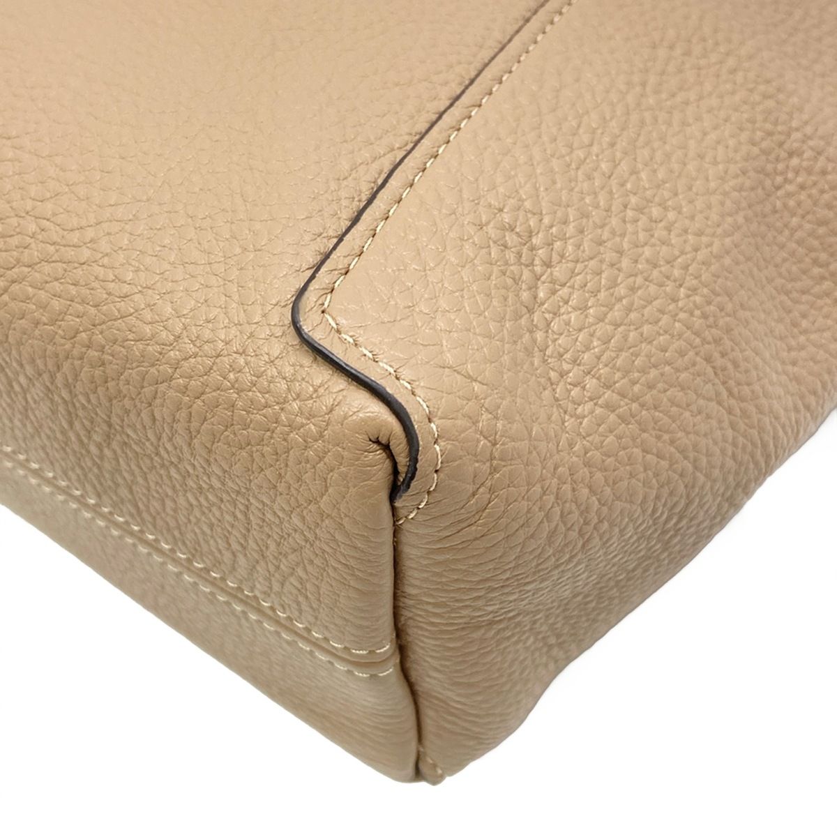 COACH(コーチ) ハンドバッグ美品 ラグジュアリー レザー ケイシー
