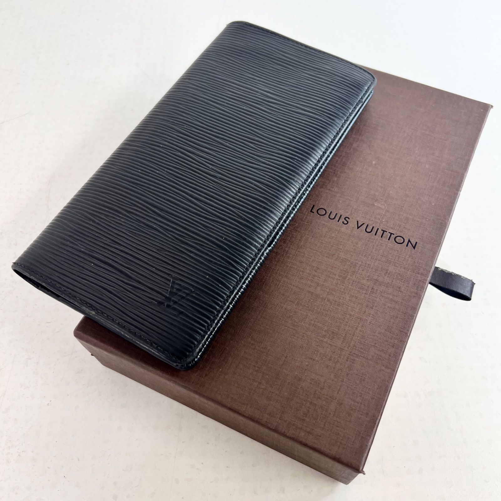 【状態良し】ルイヴィトン エピ ポルトフォイユ ブラザ 長財布 黒 LOUIS VUITTON 二つ折り 財布 メンズ 箱付き