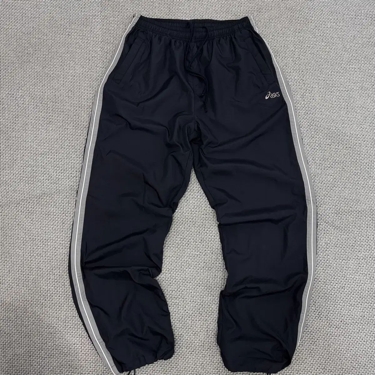 Asics 00s old school ジョガーパンツs-m-格安アウトレットで購入