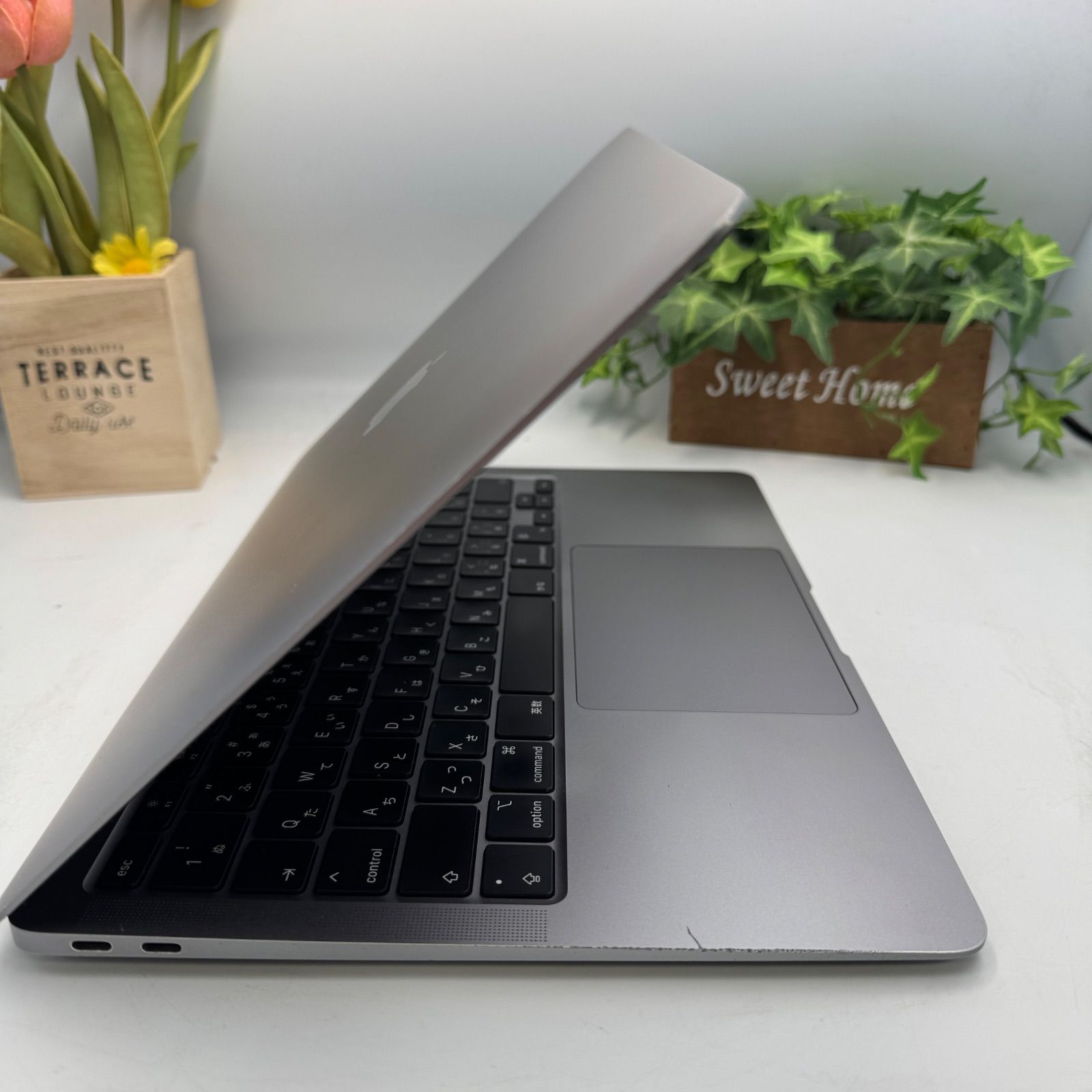 MacBook Air M1 16GB / 256GB スペースグレイ JIS Apple MacBook Air 13in (256GB SSD, M1, 16GB) Laptop - Space Gray