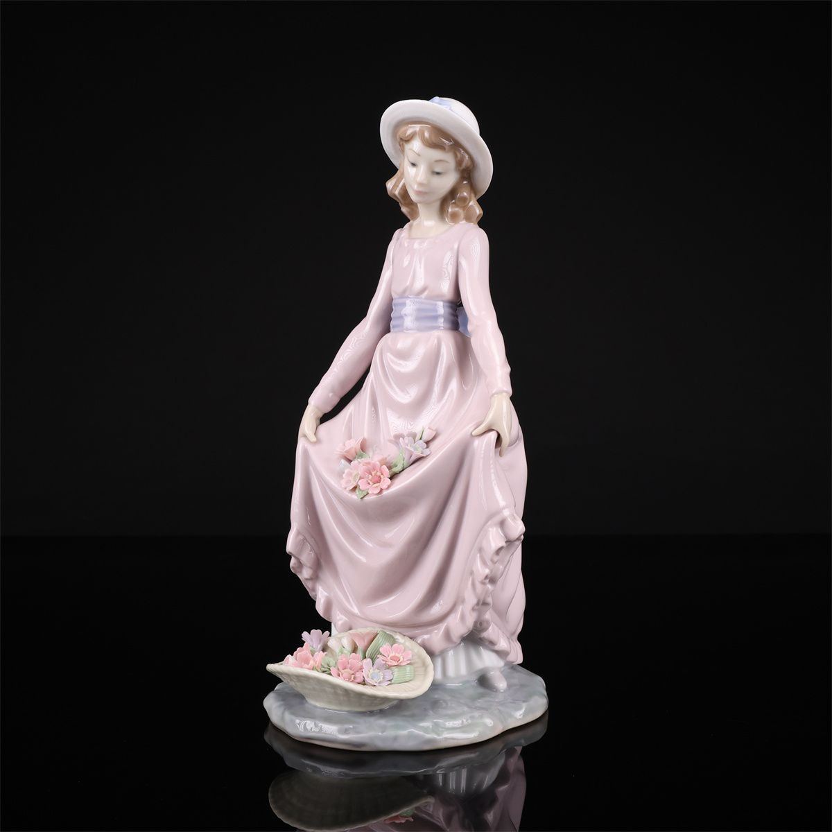 LLADRO 【リヤドロ】 磁器人形 「花のバスケット」 少女 置物 高25
