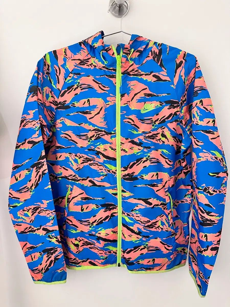 NIKE ナイキ プリンティング ウィンドブレーカー