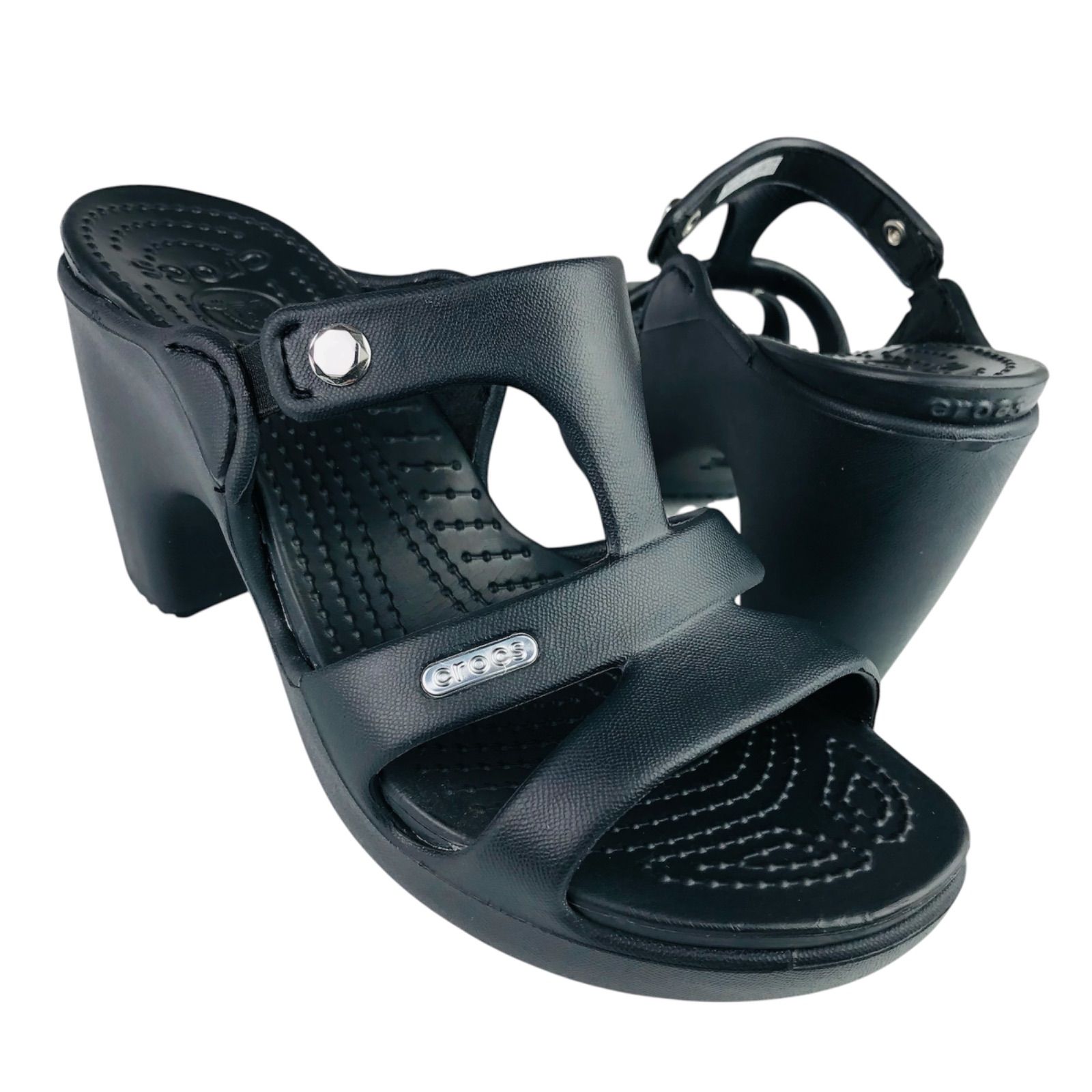 新品未使用★Crocs★クロックス【cyprus: サイプラス】レディース クロスライト素材 メタルブランドロゴプレート付き チャンキーヒール サンダル (23㎝) 希少 レディースサンダル 春夏靴 カジュアルシューズ 軽量サンダル