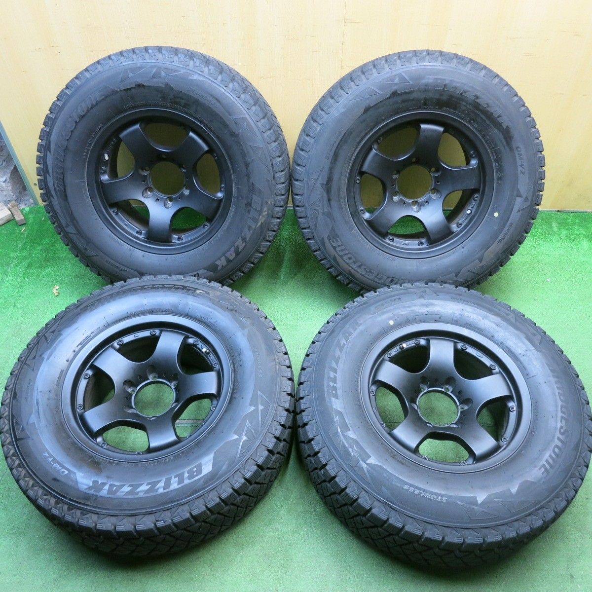 バリ溝!キレイ!9分★スタッドレス 265/70R16 ブリヂストン ブリザック DM-V2 社外 アルミ 16インチ PCD139.7/6H★6043007HAス