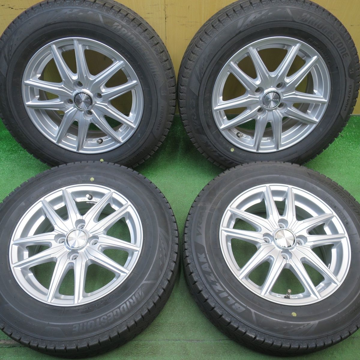 バリ溝！キレイ！8.5分スタッドレス 175/70R14 ブリヂストン 