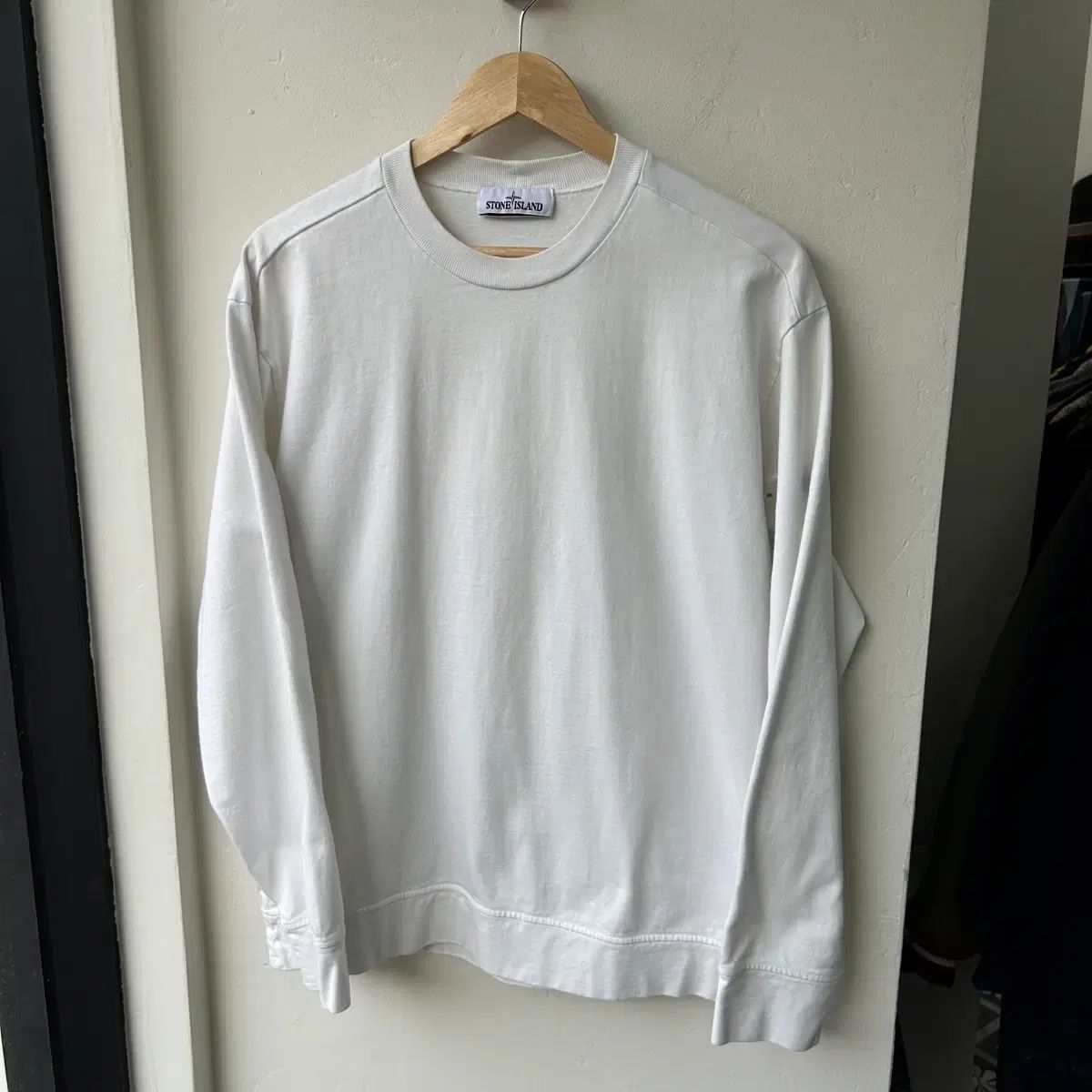 16840 - STONE ISLAND ストーンアイランド 白 ワッペン スウェット