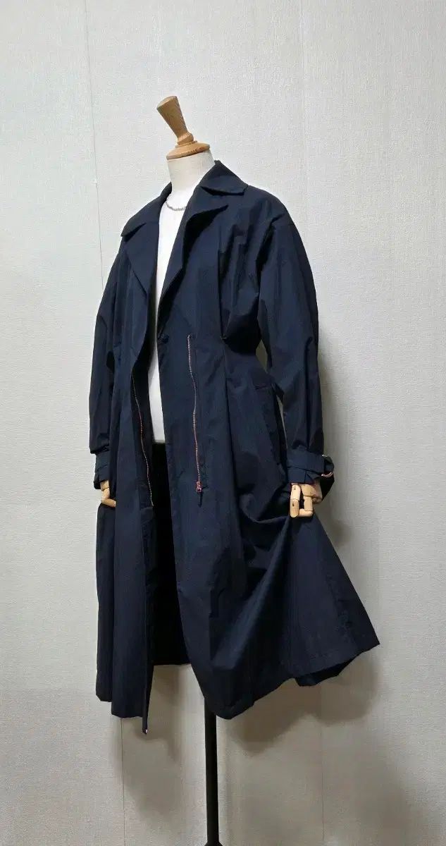 G studio シャカシャカ素材 ロングトレンチ 100