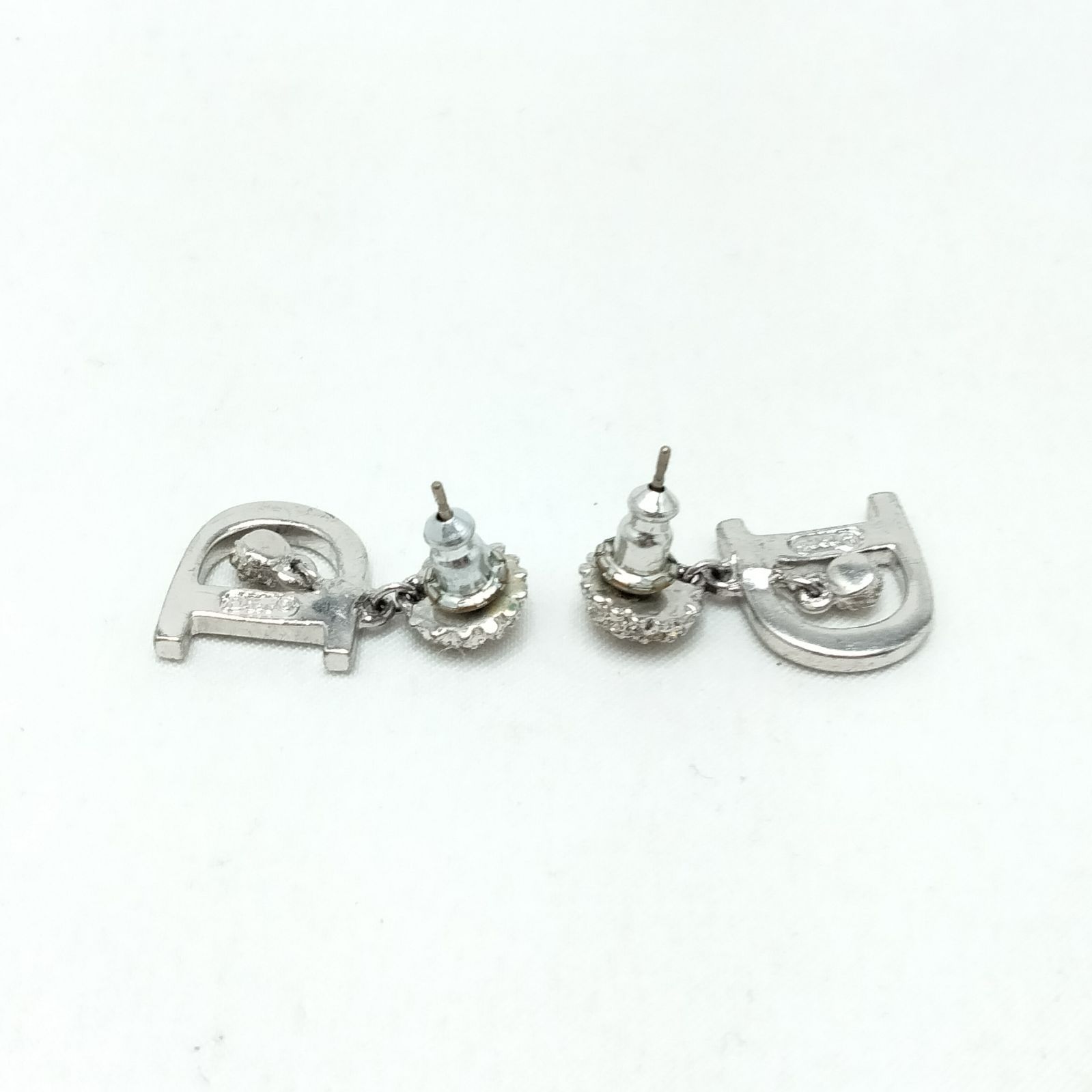✨️Christian Dior✨️ クリスチャンディオール Dロゴ ピアス(両耳用