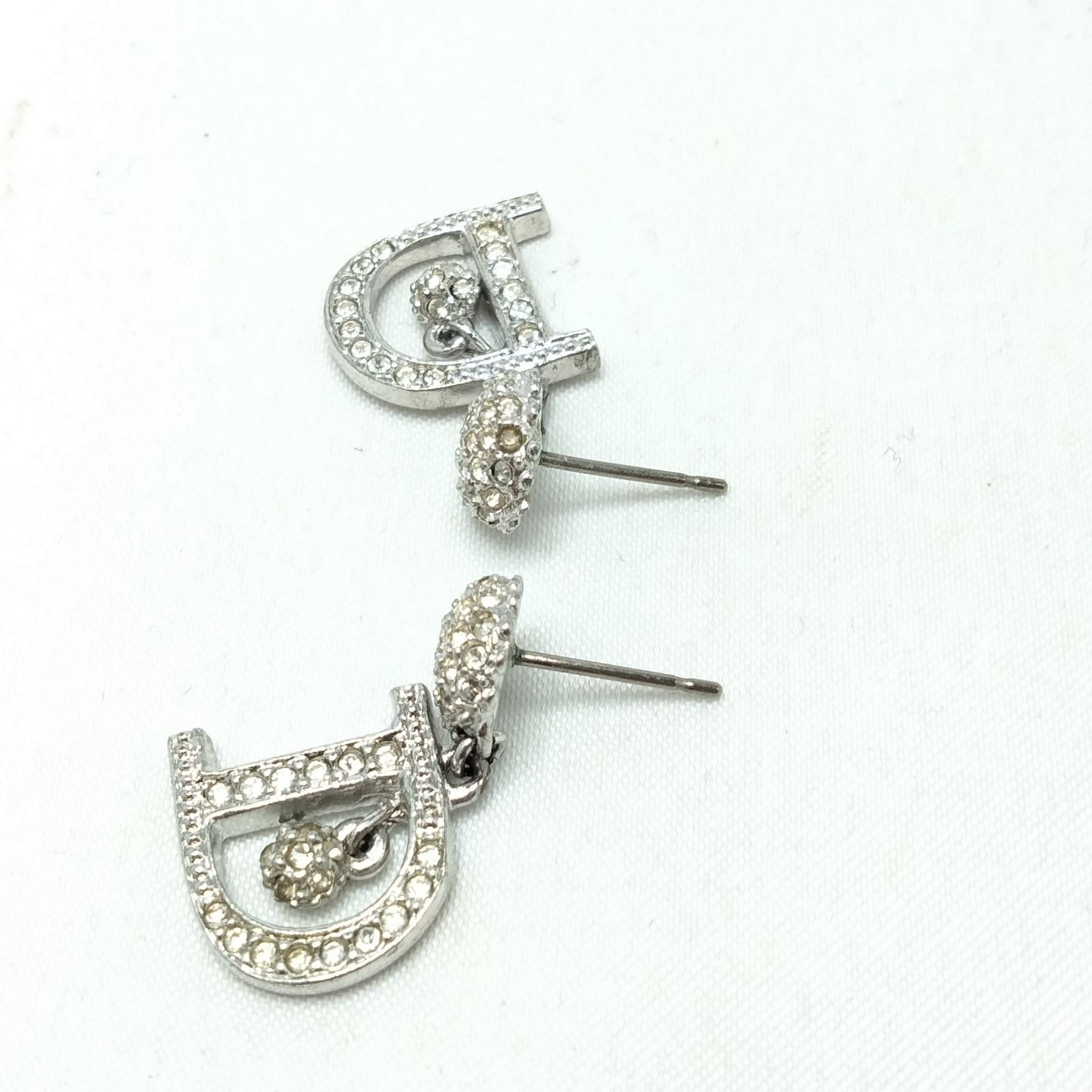 ✨️Christian Dior✨️ クリスチャンディオール Dロゴ ピアス(両耳用
