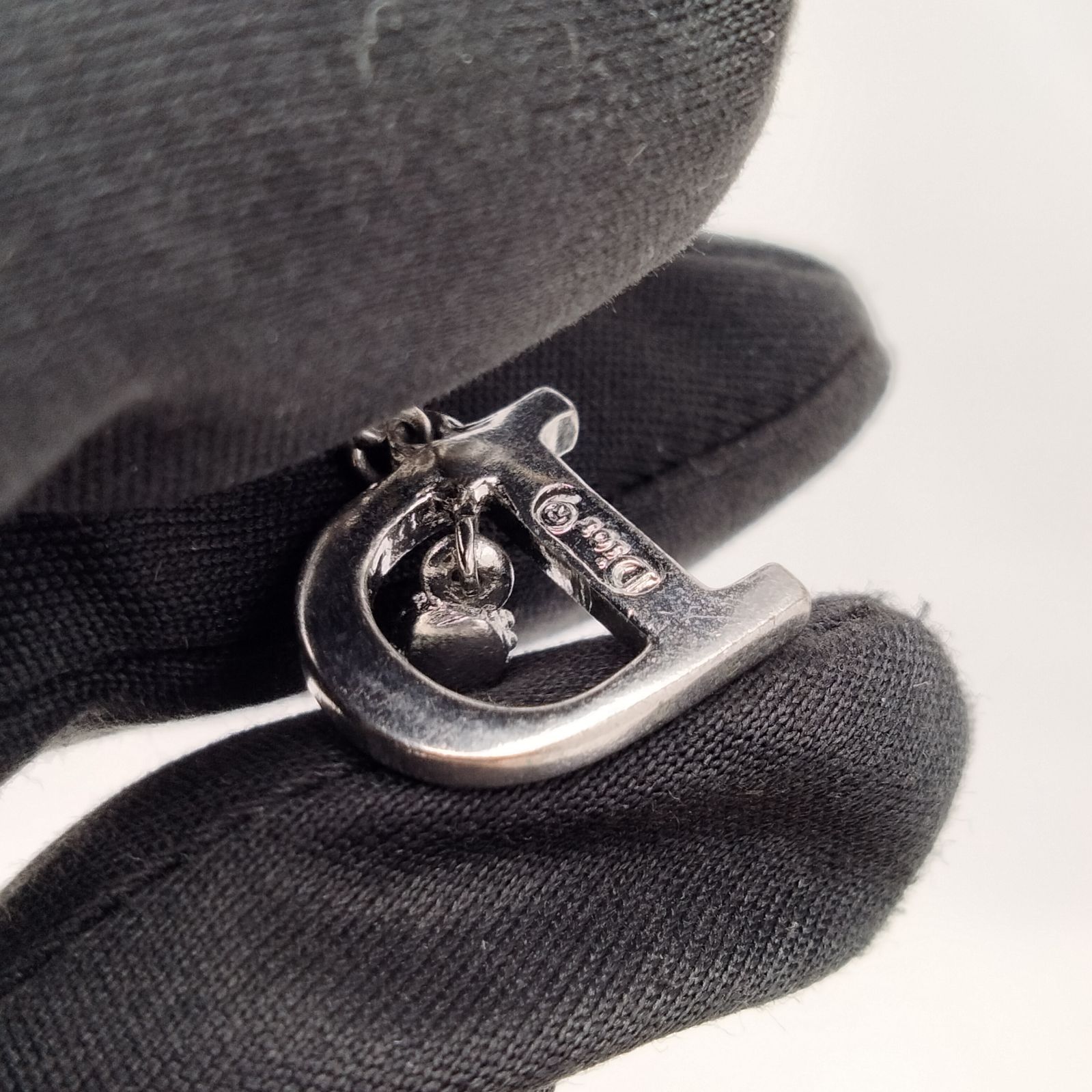 ✨️Christian Dior✨️ クリスチャンディオール Dロゴ ピアス(両耳用