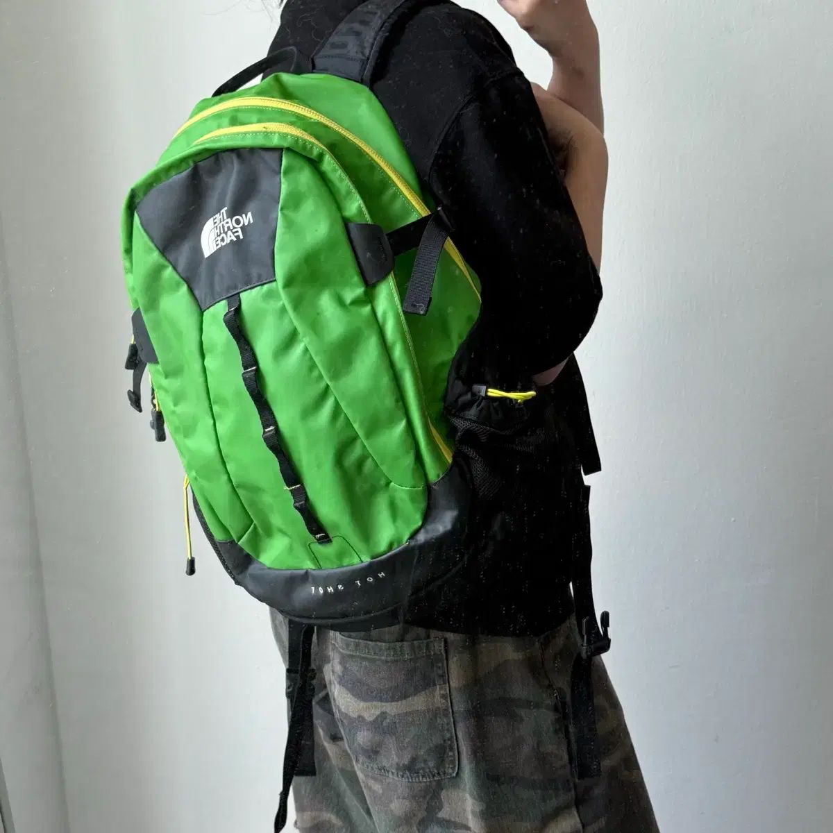 THE NORTH FACE ザノースフェイス グリーン 핫 Face the Sun ショット バックパック