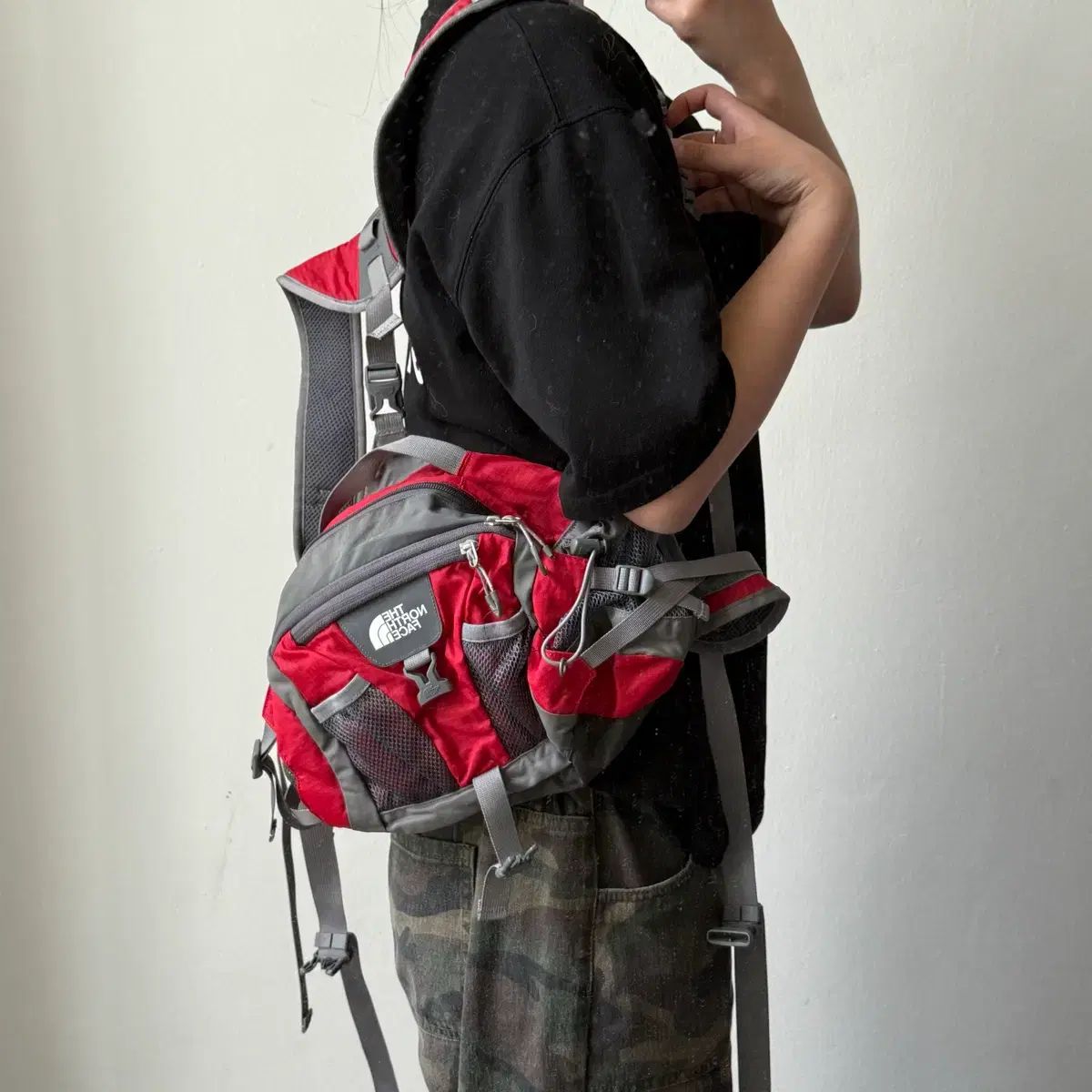THE NORTH FACE ザノースフェイス レッド ハイキング ヒップバッグ ウェストバッグ