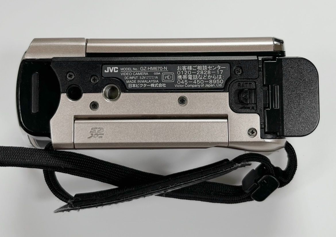 JVC ビクター ビデオカメラ メモリームービー タッチパネル 32GB内蔵