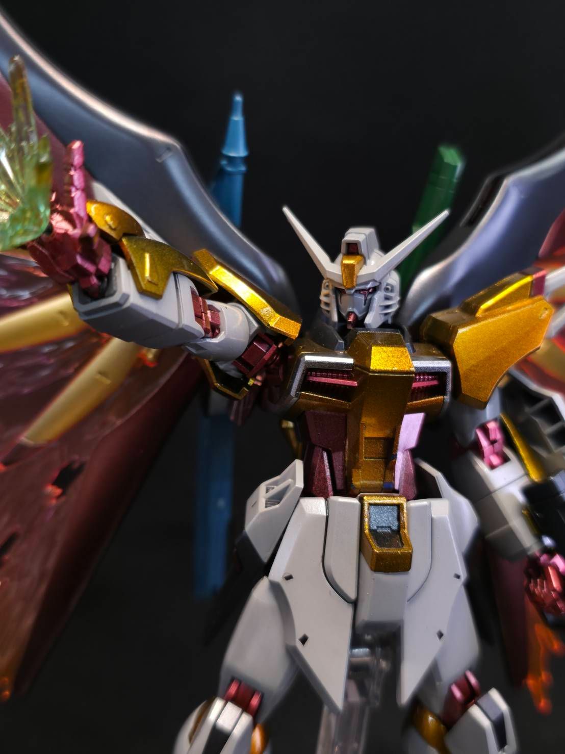 HGCE 1/144 デスティニーガンダム ハイネ専用機カラー風 ガンプラ 全塗装 完成品