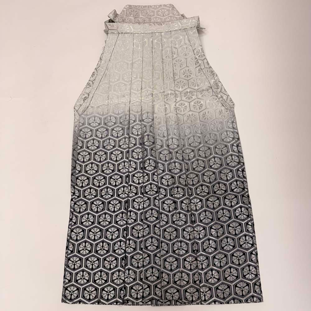 袴 行灯袴 男袴 2L size 紐下丈91.5cm 男性用袴 黒 白 銀 成人式袴 中古 5316