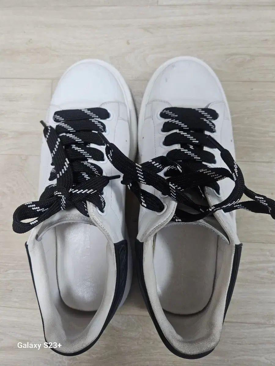 Alexander McQueen オーバーソール スニーカー 白 黒