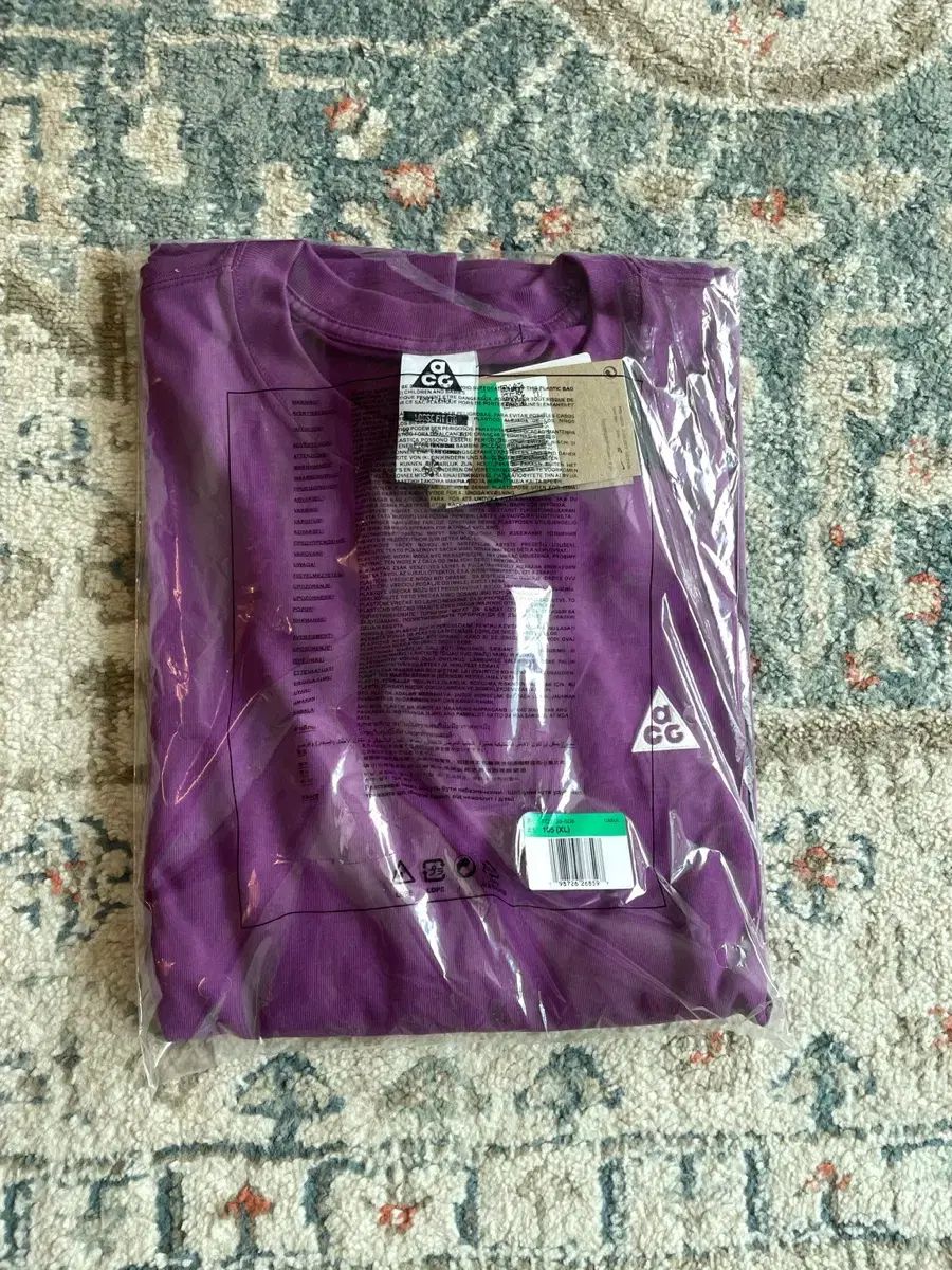 ナイキ ACG ロングスリーブ Tシャツ ボールド ベリー サミット 白 (新品 XL)