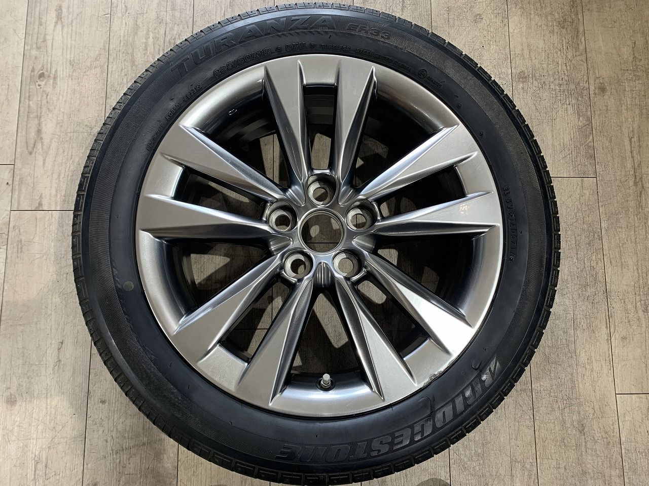 【2604032】1本 レクサス LS 純正 ホイール 18インチ 7.5J +32 PCD120 5H + BRIDGESTONE TURANZA ER33 235/50R18 2016年 4.5mm