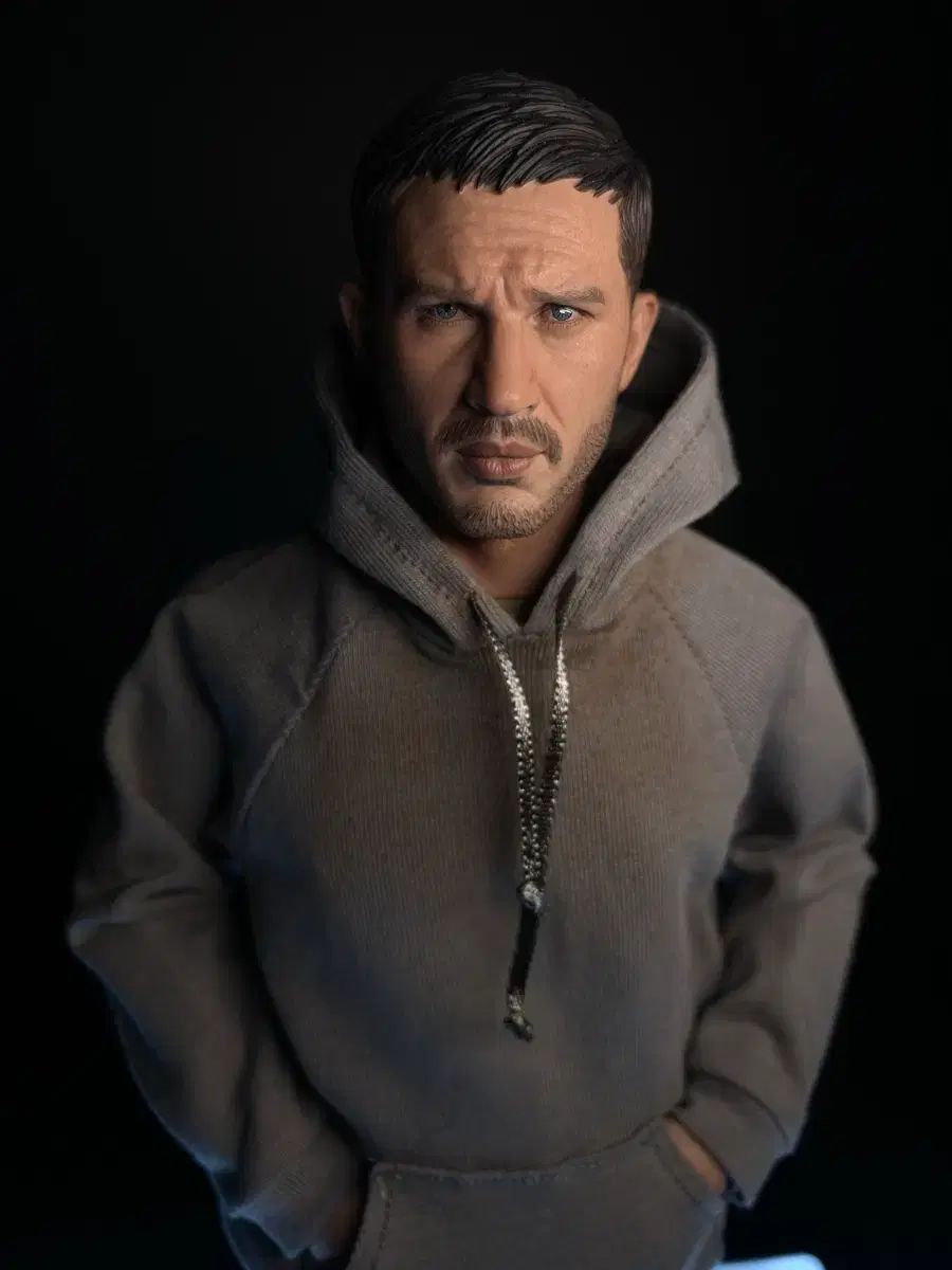 1/6 トム・ハーディ フィギュア