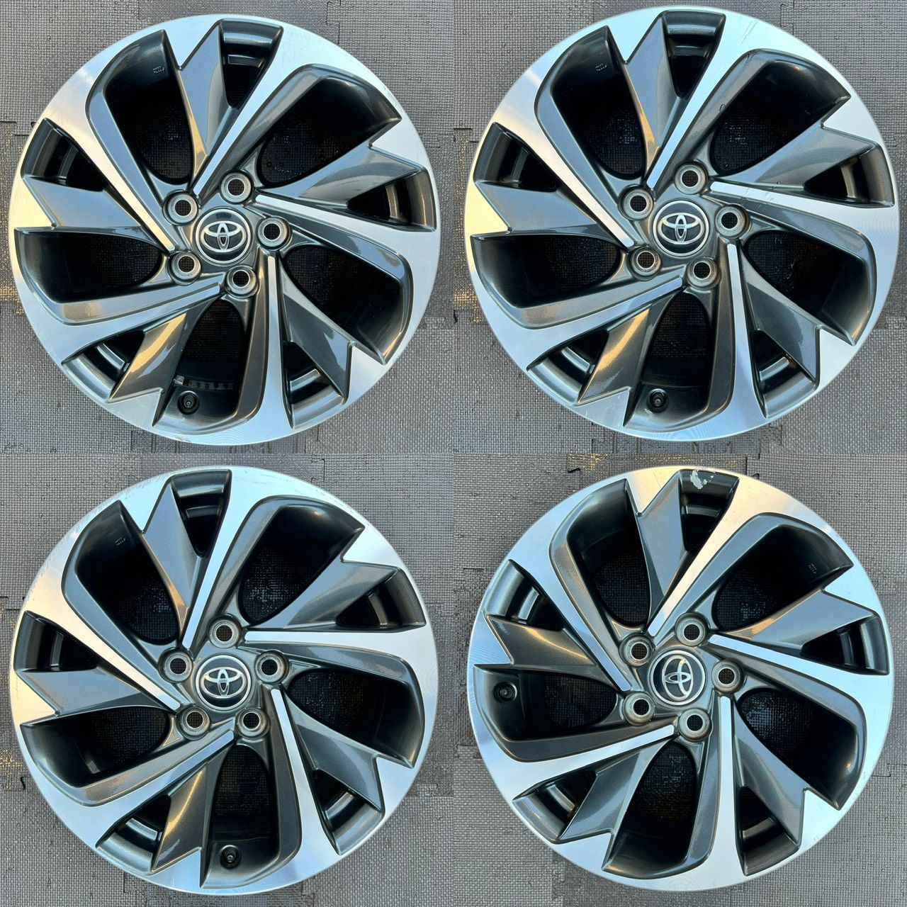 トヨタ オーリス純正 17インチ アルミホイール 4本セット 17x7J +50 5H