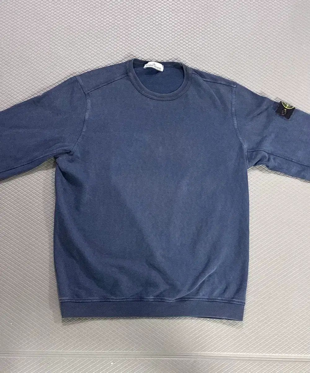 (正規品) STONE ISLAND ストーンアイランド ネイビー スウェット